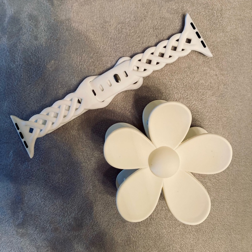 NWOT: Apple braided watch band with matching white hair clip